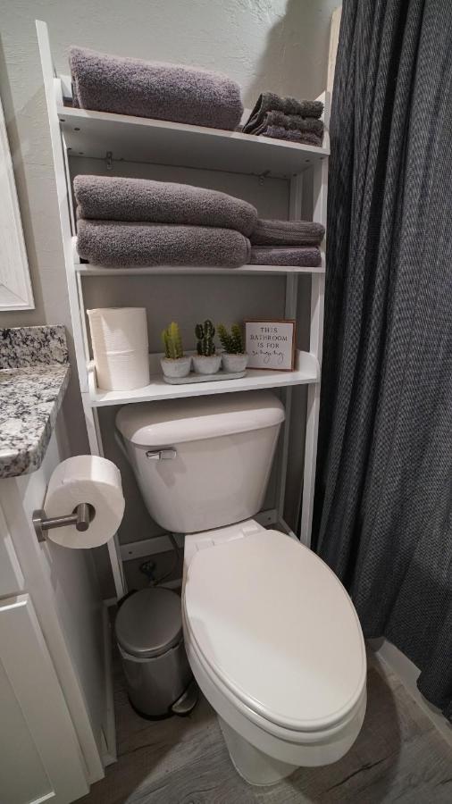 Rock & Roll House, Fiber Internet, Roku Tv, Washer & Dryer, By Dt Chickasha & Leg Lamp! Exteriér fotografie
