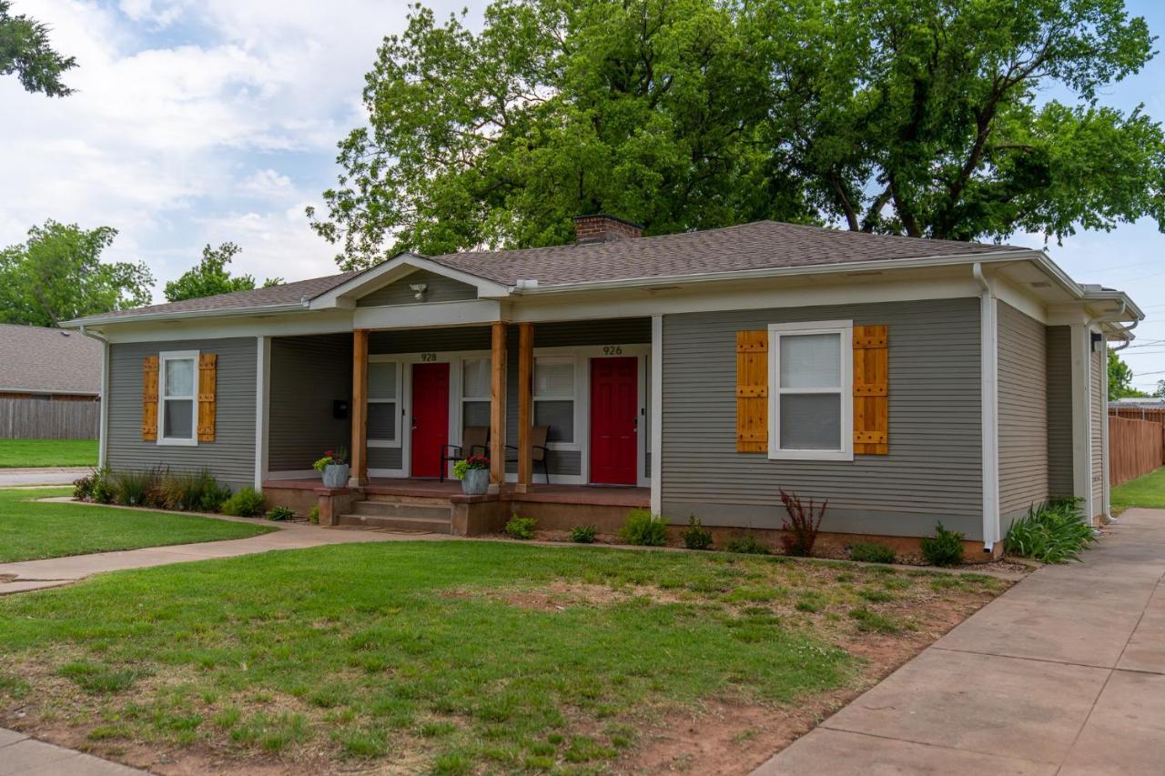 Rock & Roll House, Fiber Internet, Roku Tv, Washer & Dryer, By Dt Chickasha & Leg Lamp! Exteriér fotografie